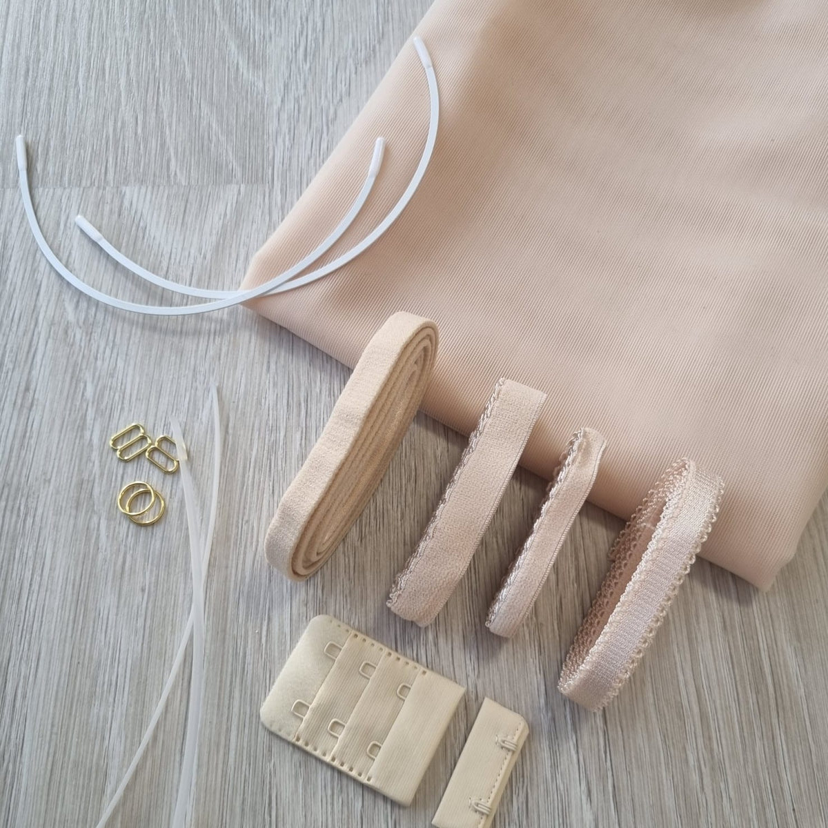 DIM Reggiseno Con Ferretto 003AL Donna - Microfibra Morbida, Imbottitura Leggera, Chiusura 3 Posizioni - 4