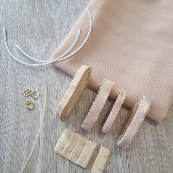 Box reggiseno con ferretto nude (Set elastici 15mm e 10mm + minuteria + tessuto stabilizzatore + stecche + ferretti stile 15 + chiusura )