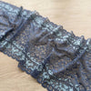 Pizzo Elastico Blu Polvere con Motivo Floreale