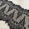 Pizzo Chantilly Nero con Frange