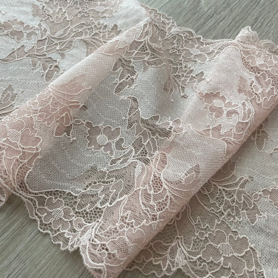 pizzo rosa, pizzo ricamato, pizzo smerlato, pizzo floreale, pizzo per intimo, sartoria, handmade, su misura, tessuti