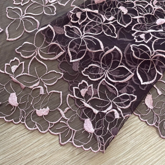 pizzo floreale viola e rosa, pizzo ricamato, pizzo viola, intimo su misura, merceria, sartoria, handmade