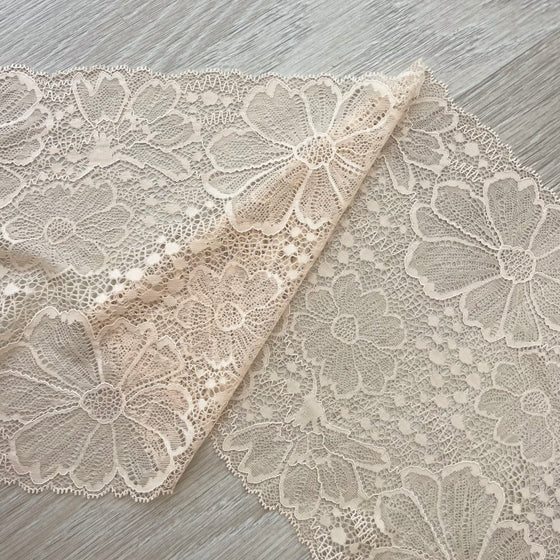 pizzo floreale, pizzo beige, pizzo ricamato, pizzo per intimo, merceria, sartoria, handmade