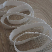  Elastico smerlato bianco 15mm