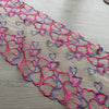 Pizzo Ricamato Tulle Nude con Cuori Fucsia e Lilla Doppio Smerlo
